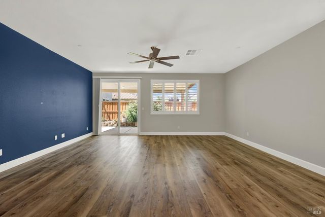 373 Anchorage Dr, Vacaville, CA 95687