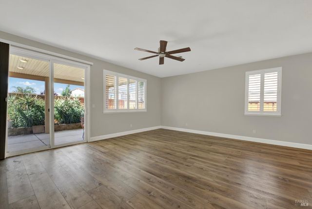 373 Anchorage Dr, Vacaville, CA 95687