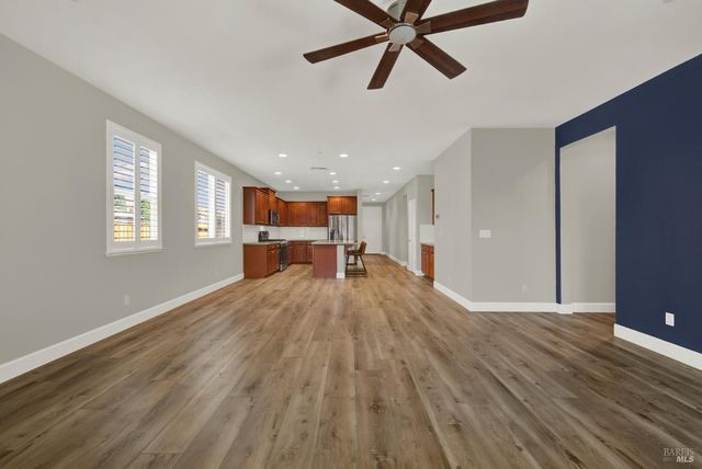 373 Anchorage Dr, Vacaville, CA 95687