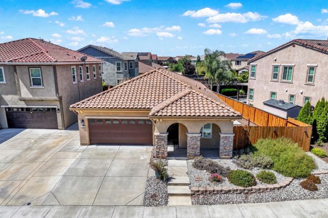 373 Anchorage Dr, Vacaville, CA 95687