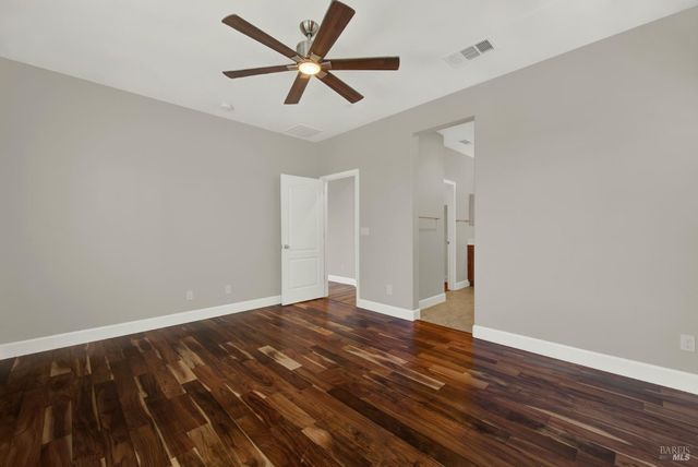 373 Anchorage Dr, Vacaville, CA 95687