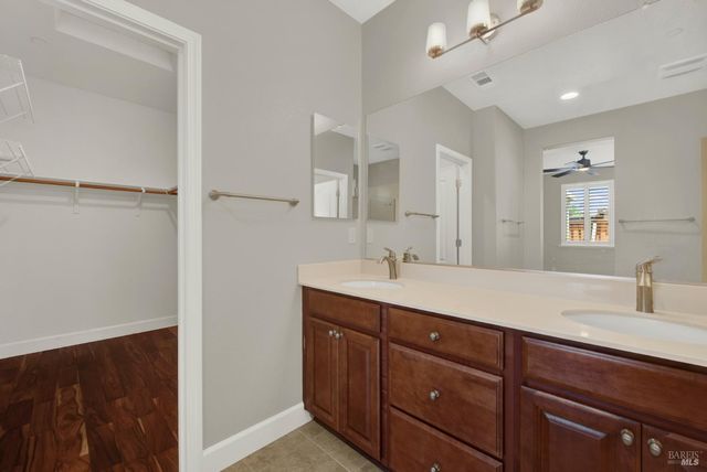 373 Anchorage Dr, Vacaville, CA 95687
