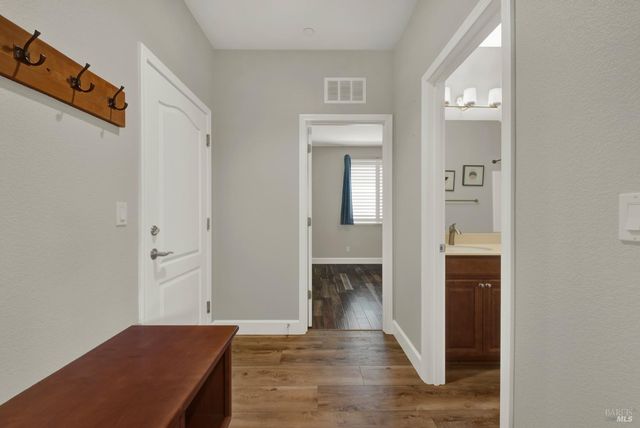 373 Anchorage Dr, Vacaville, CA 95687