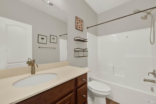 373 Anchorage Dr, Vacaville, CA 95687