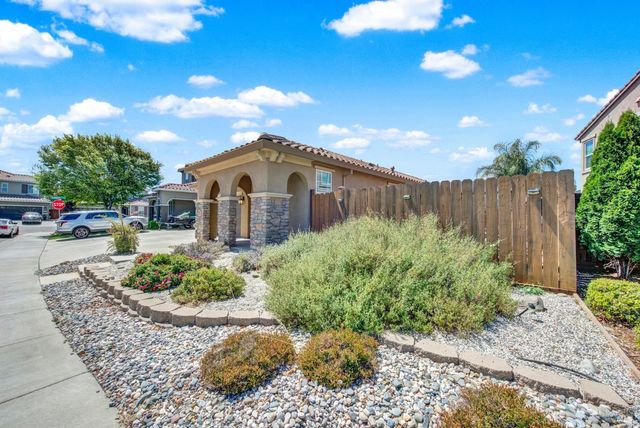 373 Anchorage Dr, Vacaville, CA 95687