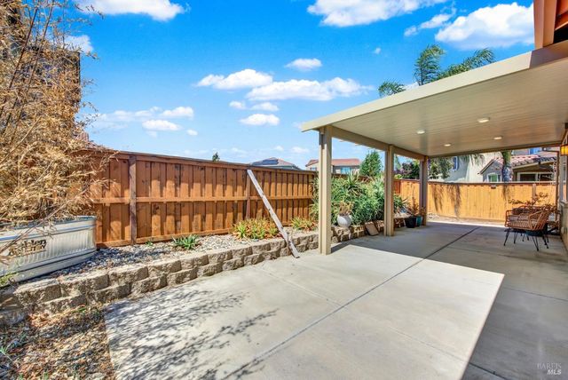 373 Anchorage Dr, Vacaville, CA 95687