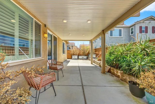 373 Anchorage Dr, Vacaville, CA 95687
