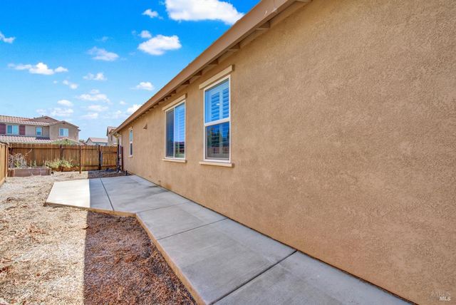 373 Anchorage Dr, Vacaville, CA 95687