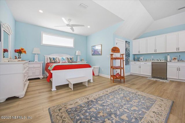 4 SUMMER Court, Jacksonville Beach, FL 32250