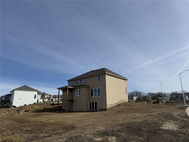 9002 N Denver Avenue, Kansas City, MO 64156