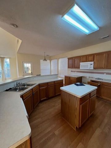 12211 Meadow Park Court, Meadows Place, TX 77477