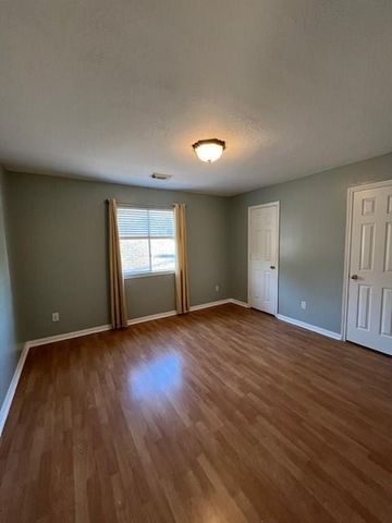 12211 Meadow Park Court, Meadows Place, TX 77477