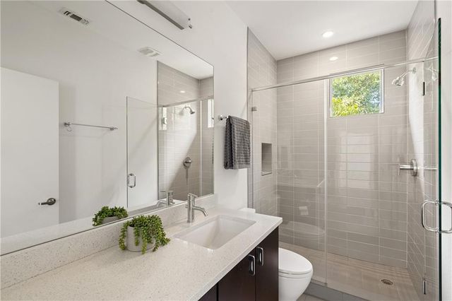2105 Goodrich Ave 2, Austin, TX 78704