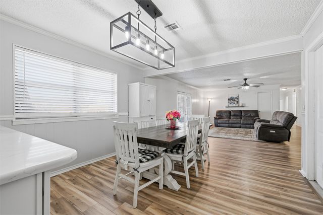 905 W Elizabeth Drive, Robinson, TX 76706