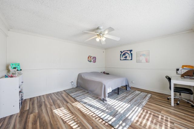 905 W Elizabeth Drive, Robinson, TX 76706