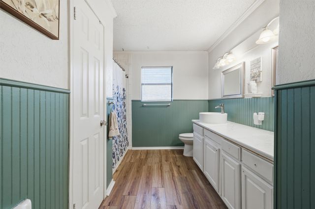 905 W Elizabeth Drive, Robinson, TX 76706