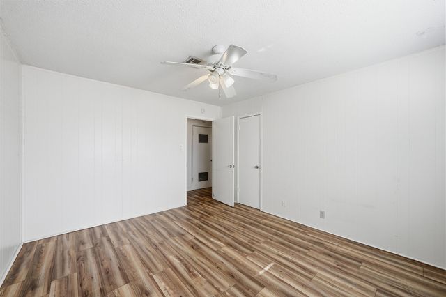 905 W Elizabeth Drive, Robinson, TX 76706