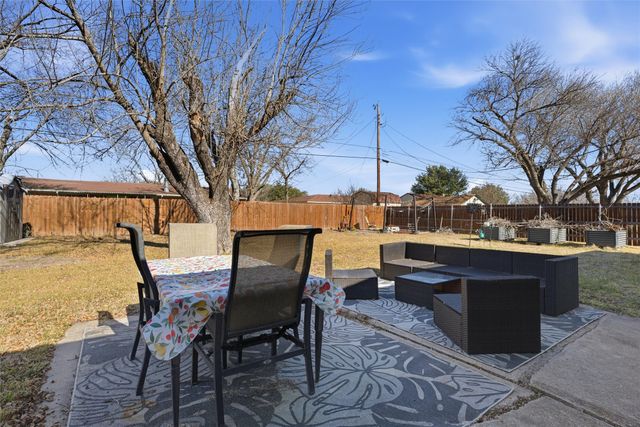 905 W Elizabeth Drive, Robinson, TX 76706