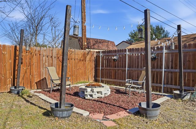 905 W Elizabeth Drive, Robinson, TX 76706