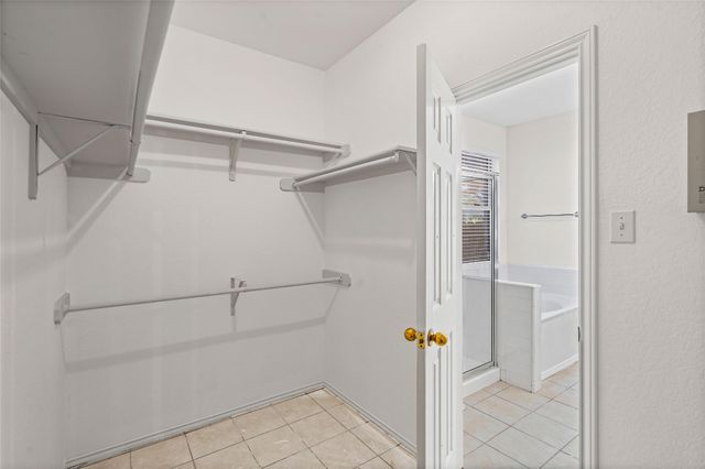 1307 Laurel Glen BLVD, Leander, TX 78641