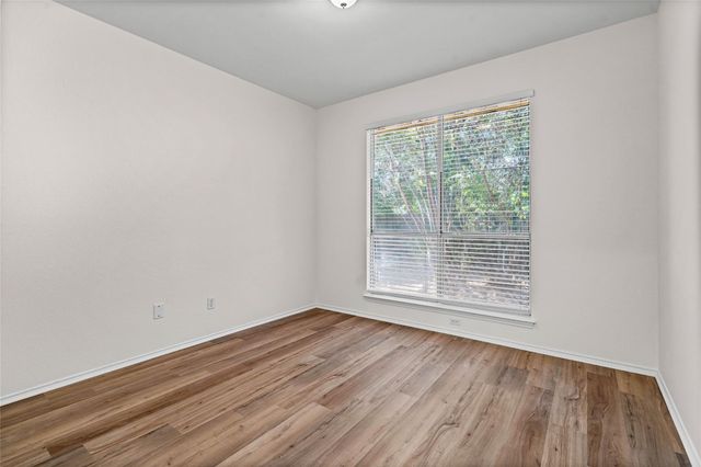 1307 Laurel Glen BLVD, Leander, TX 78641