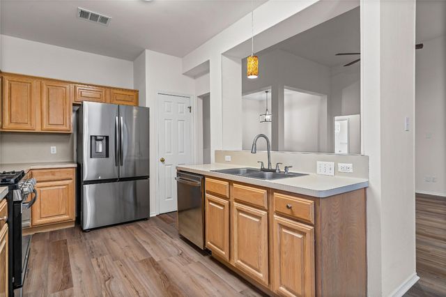 1307 Laurel Glen BLVD, Leander, TX 78641