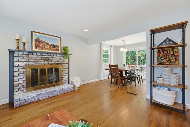 96 Glenfield Rd, North Attleboro, MA 02760