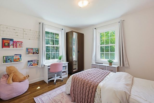 96 Glenfield Rd, North Attleboro, MA 02760