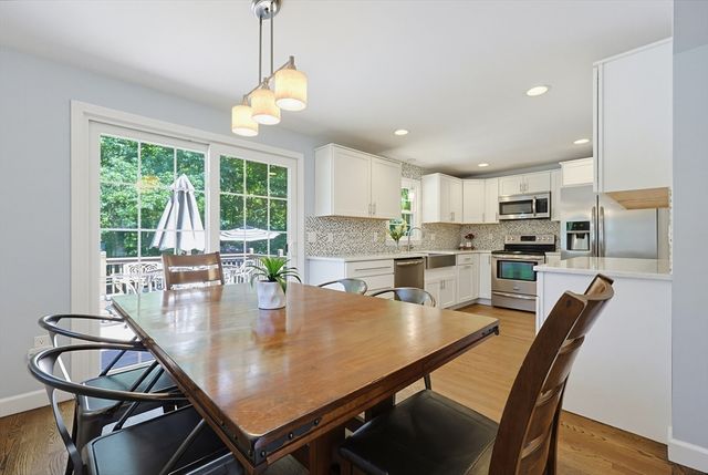 96 Glenfield Rd, North Attleboro, MA 02760