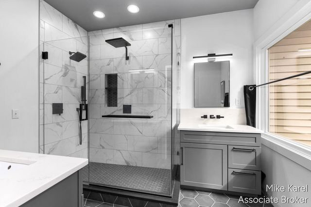 7316 Tylerwood Court, Hudsonville, MI 49426