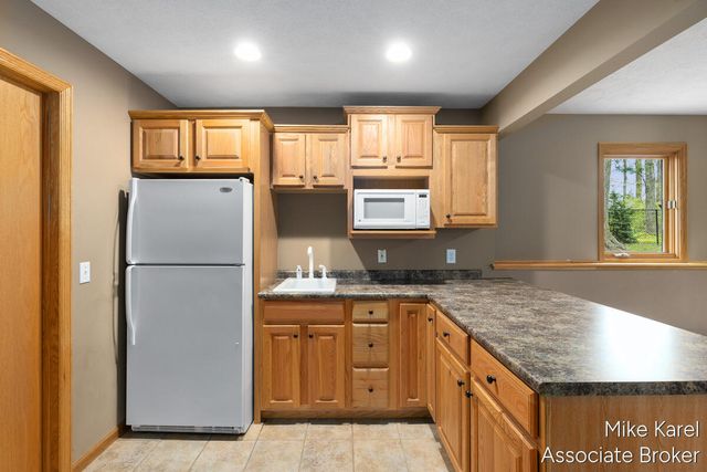 7316 Tylerwood Court, Hudsonville, MI 49426