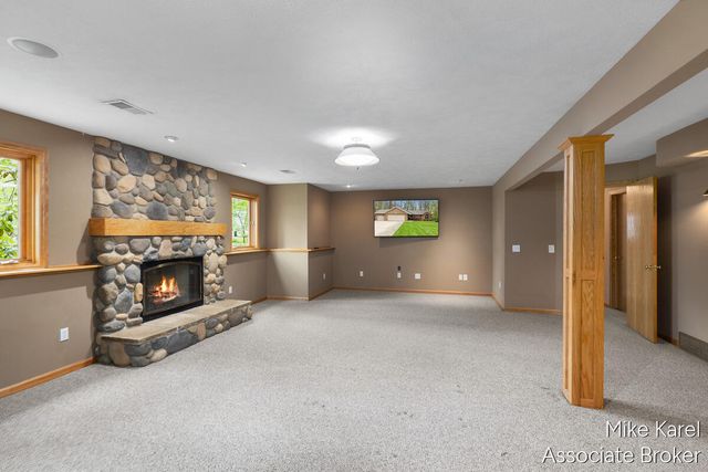 7316 Tylerwood Court, Hudsonville, MI 49426