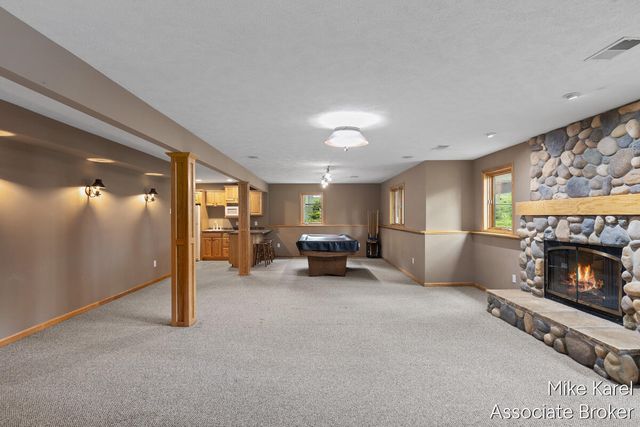 7316 Tylerwood Court, Hudsonville, MI 49426