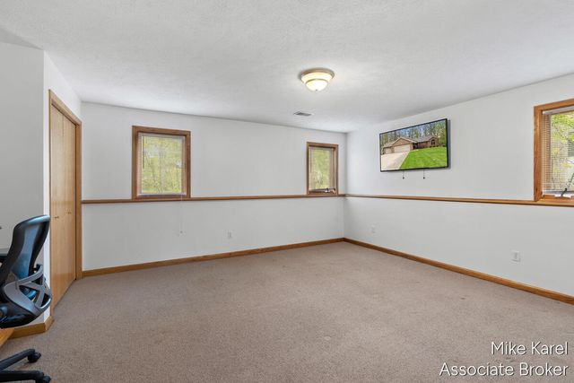 7316 Tylerwood Court, Hudsonville, MI 49426