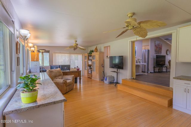 185 KINGFISH Road, Pomona Park, FL 32181
