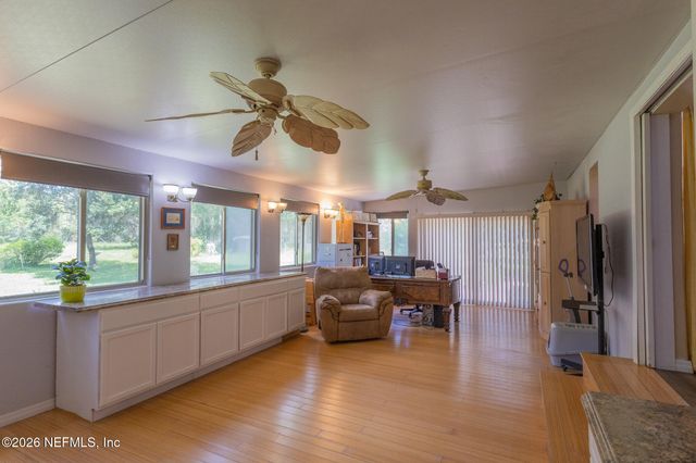 185 KINGFISH Road, Pomona Park, FL 32181