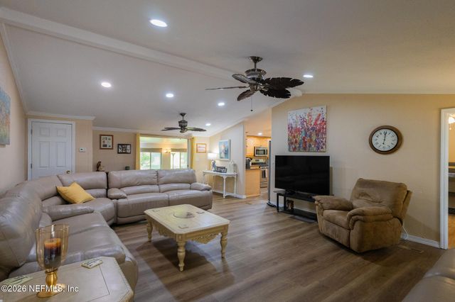 185 KINGFISH Road, Pomona Park, FL 32181