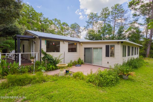 185 KINGFISH Road, Pomona Park, FL 32181