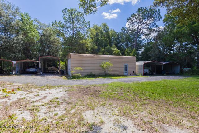 185 KINGFISH Road, Pomona Park, FL 32181