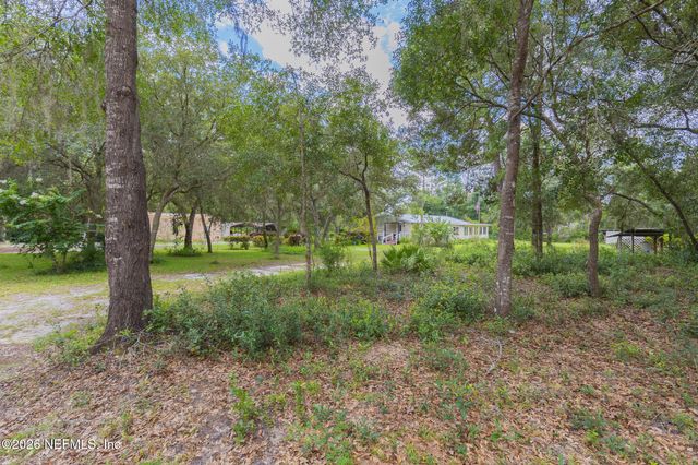 185 KINGFISH Road, Pomona Park, FL 32181