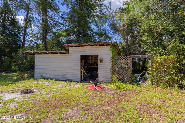 185 KINGFISH Road, Pomona Park, FL 32181