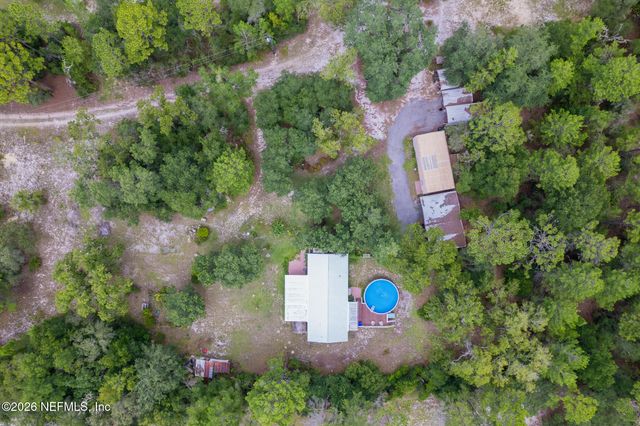 185 KINGFISH Road, Pomona Park, FL 32181