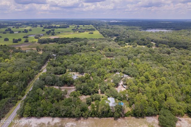 185 KINGFISH Road, Pomona Park, FL 32181