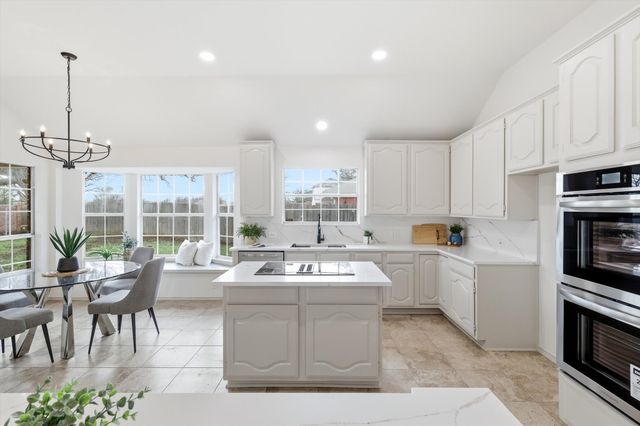 833 Tealwood Circle, Flower Mound, TX 75028