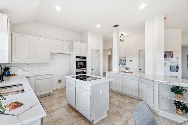 833 Tealwood Circle, Flower Mound, TX 75028