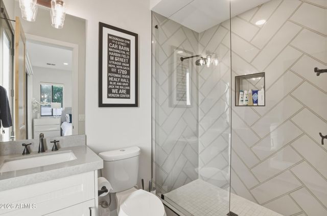 5302 N 68TH Place, Paradise Valley, AZ 85253