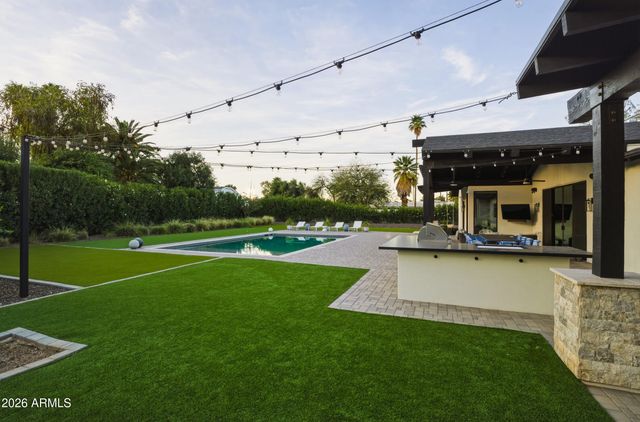 5302 N 68TH Place, Paradise Valley, AZ 85253