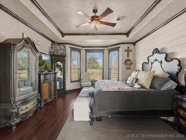 555 White Chimney, Stuart, OK 74570