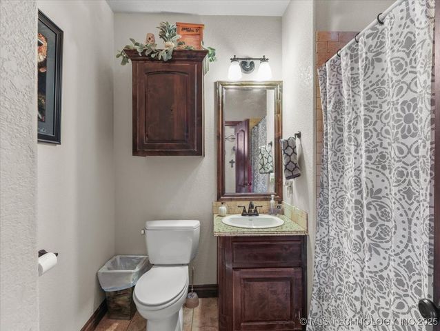 555 White Chimney, Stuart, OK 74570