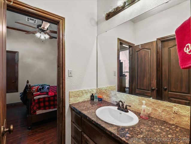 555 White Chimney, Stuart, OK 74570